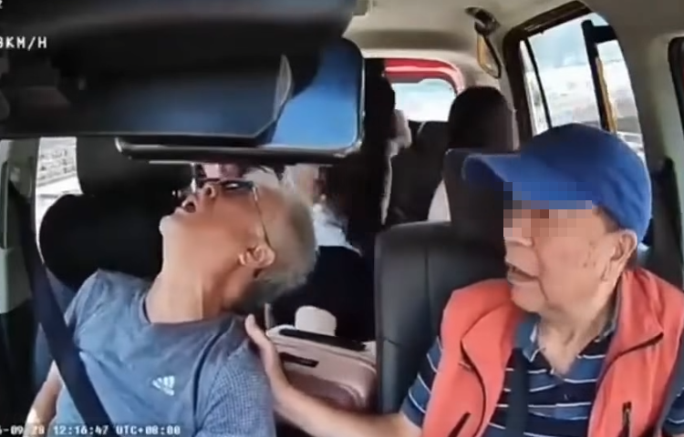 的士沿呈祥道行駛,66歲男司機突感不適暈倒,車CAM拍到「生死時速」經過。(車cam L(香港群組)fb)