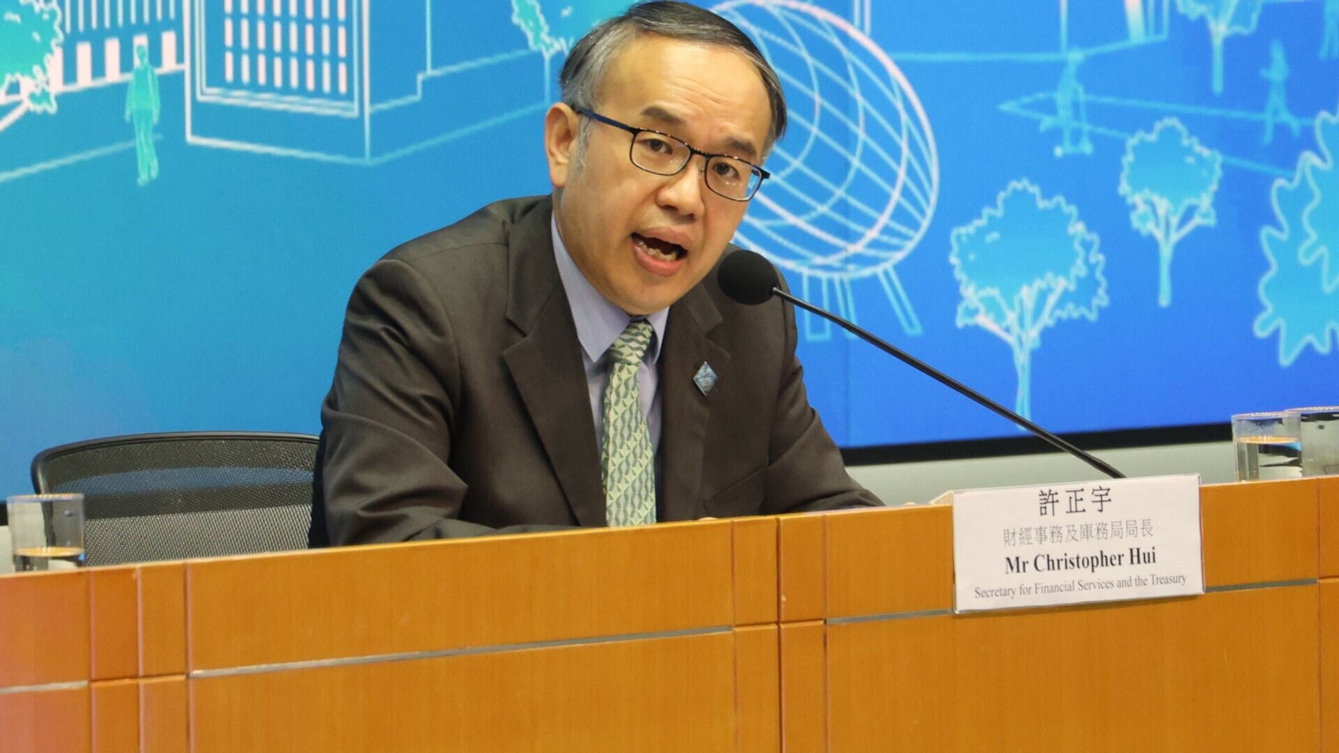 許正宇稱會議匯聚不同經濟體商討並得出成果。(中通社)