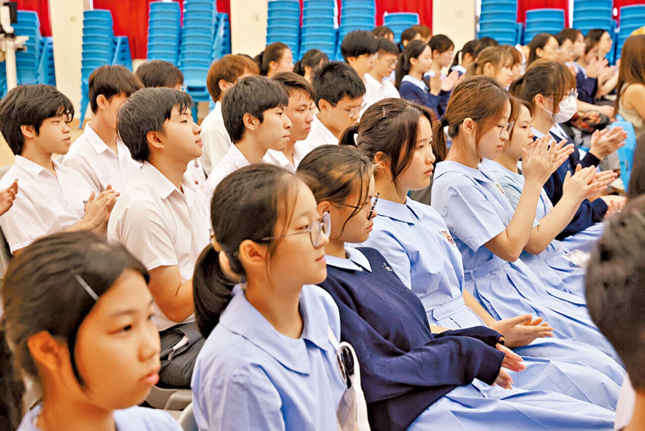 今年共有24名香港中學文憑試(DSE)狀元，歷屆最多。 (中通社)