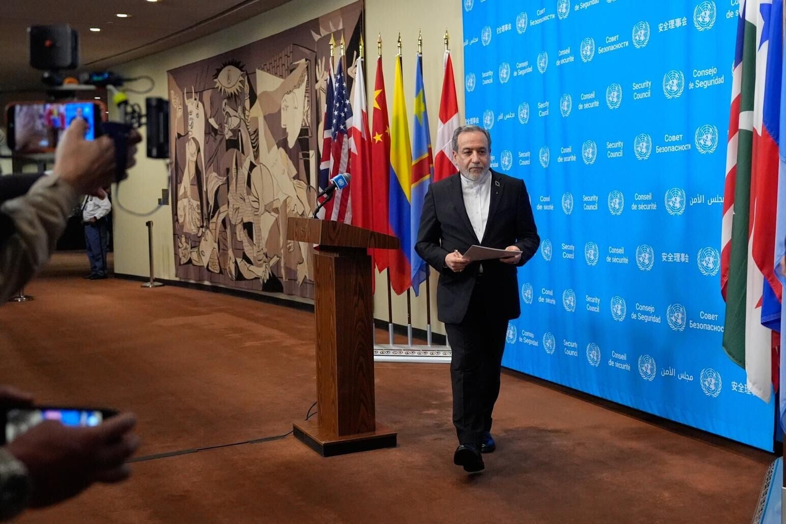 伊朗外交部長阿拉格齊(Abbas Araghchi)在紐約出席加聯合國大會(AP)