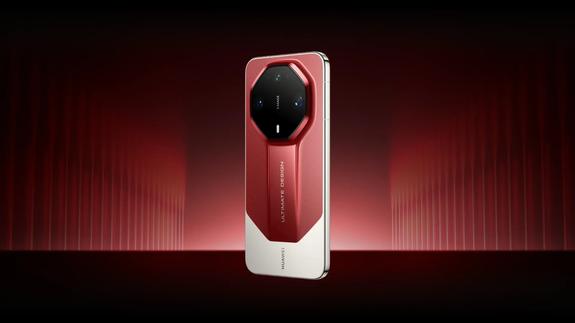 HUAWEI Mate 90 RS Ultimate Design配備 6.9 吋 BOE 雙層 OLED 螢幕,最高亮度達 12,000 nits