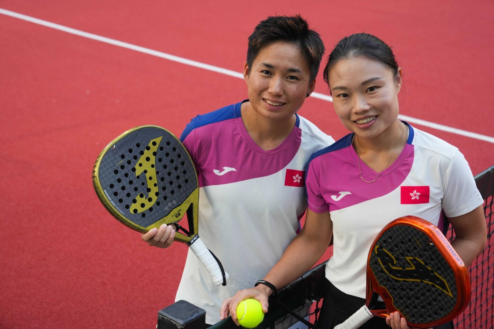 羅易殷(Suki)及陳曉嵐(Isabella)為首批香港板式網球手出戰亞運(公關提供)
