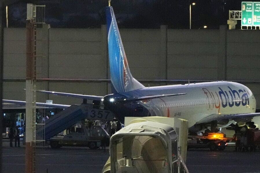 杜拜航空劫機案|乘客拍下飛機傾斜搖晃驚叫聲四起 阿曼籍機師為宗教極端分子拒與女性握手(有片)