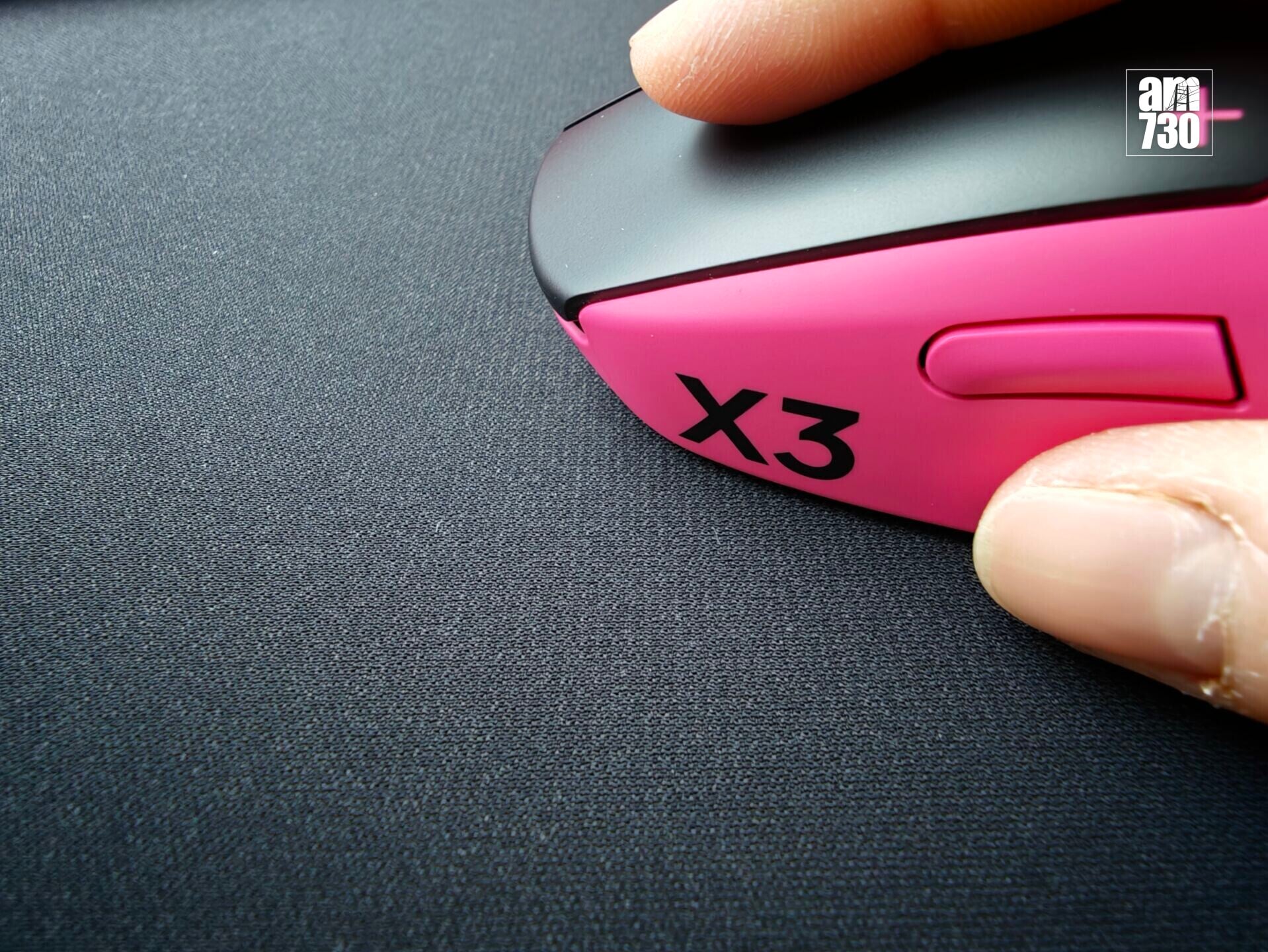 Logitech G PRO X CONTROL針織電競滑鼠墊SlimFlex泡棉順滑。