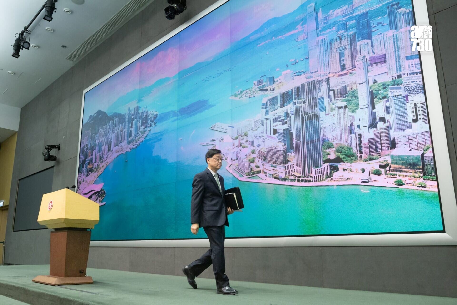 行政長官李家超在行政會議前會見傳媒(蘇文傑攝)