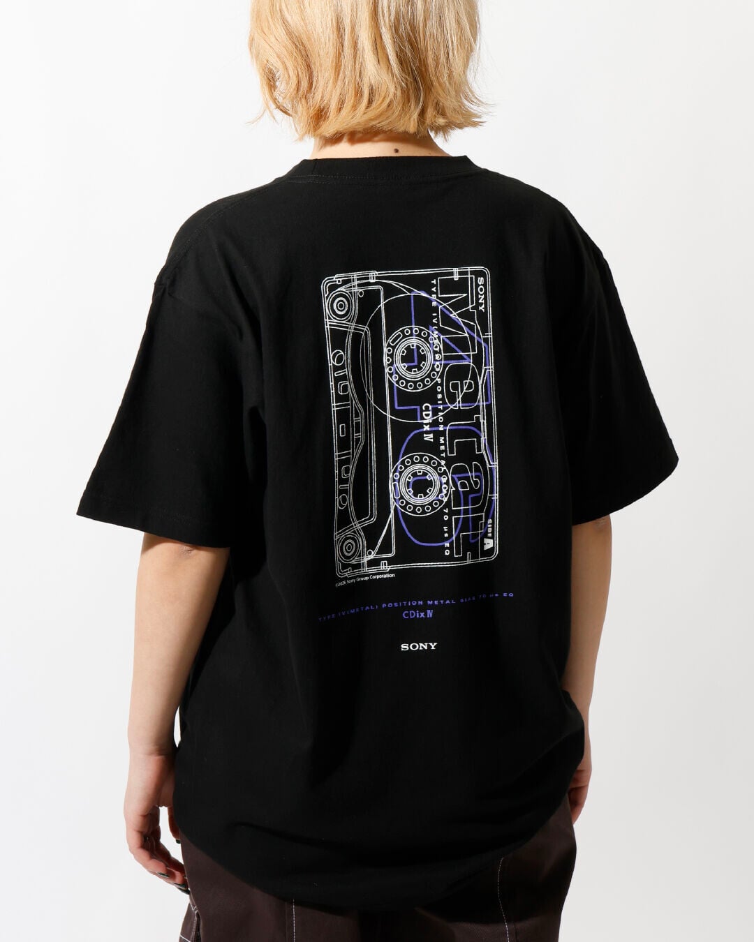 Sony短袖T-Shirt有2款設計及3個尺碼,售價$299。