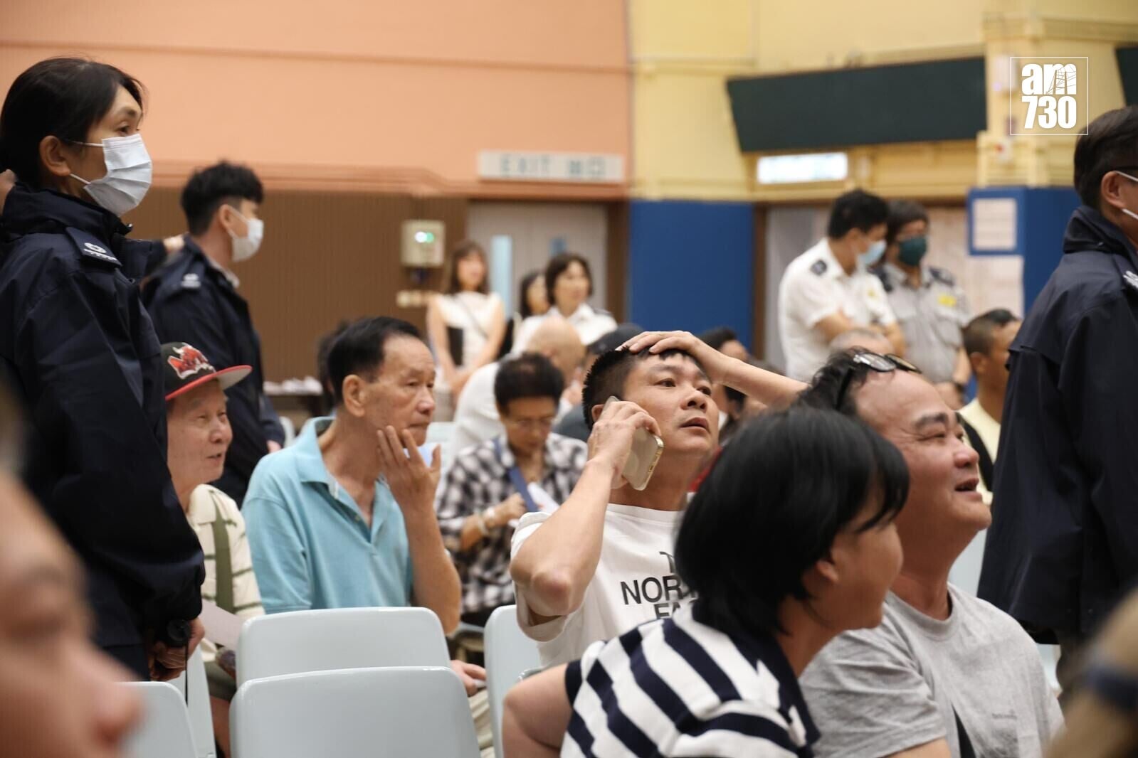 維園年宵市場攤位的競投一連三天舉行,今年年宵共設400個攤位。(周令知攝)