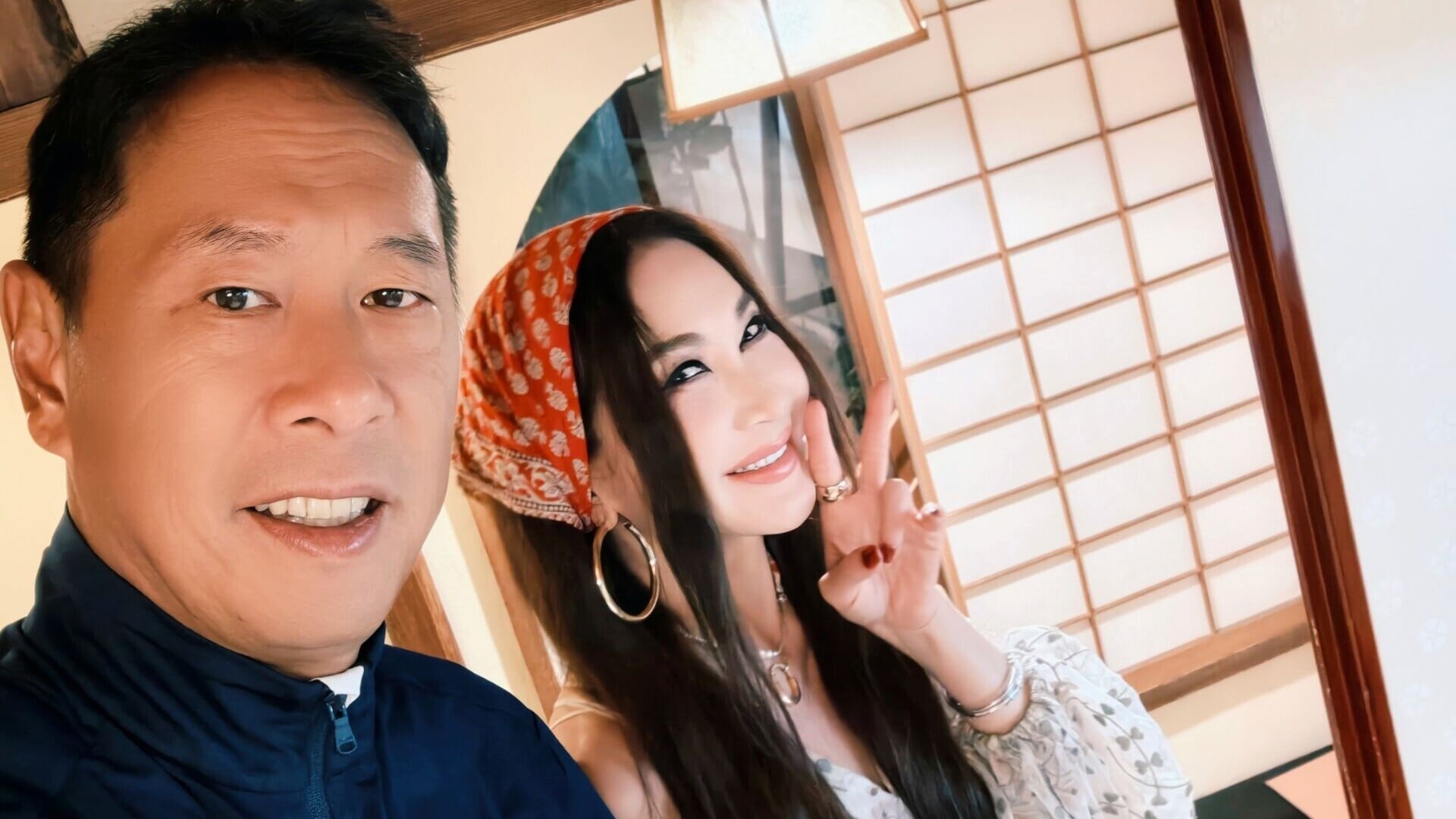1c.溫碧霞與老公何祖光京都慶祝結緍周年