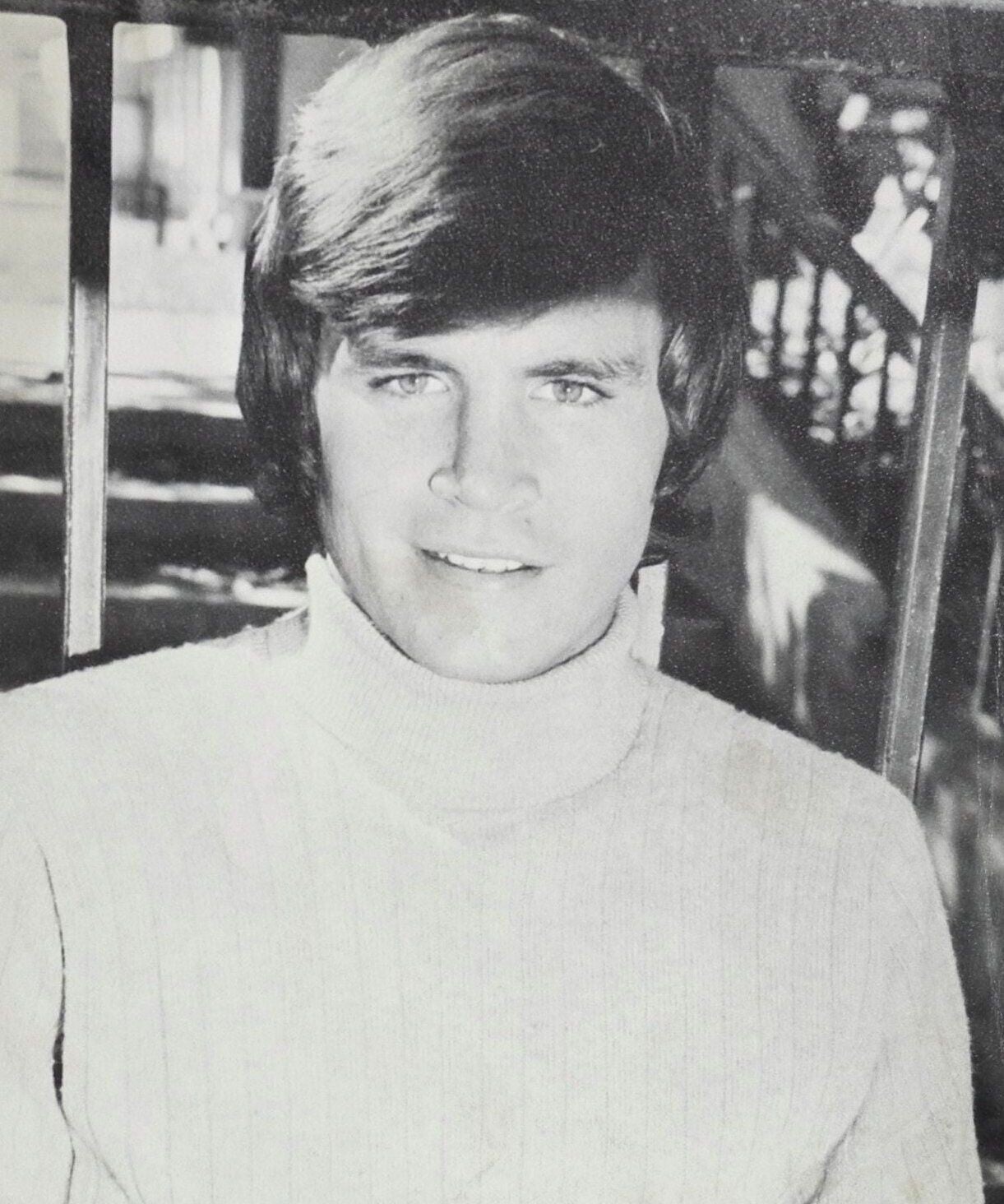 Michael Kearns畢業於芝加哥古德曼戲劇學院