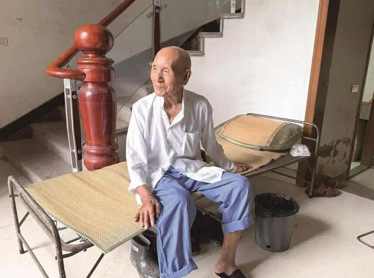 盧式增高齡101歲,日前受訪親曝長壽秘訣