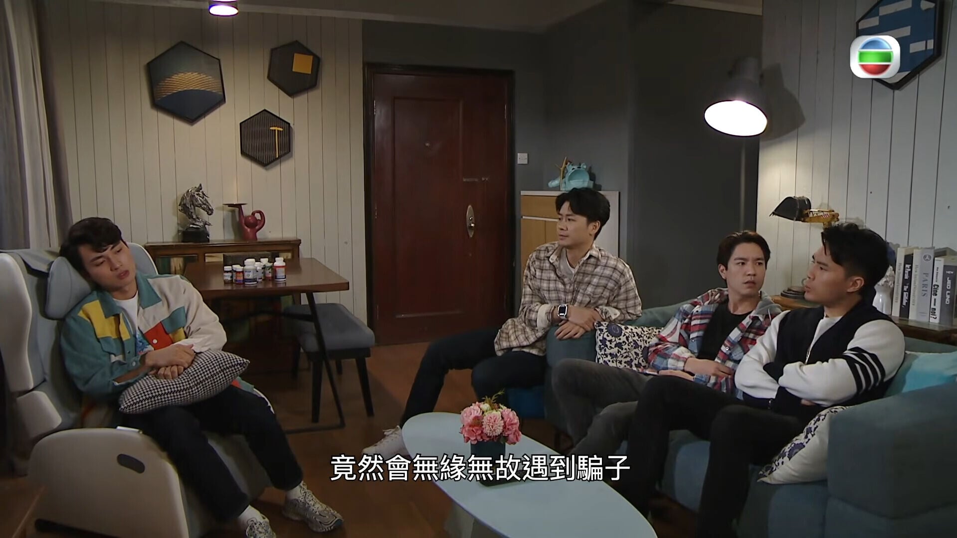 VS  YouTube 1591TVB YouTube 5’37”