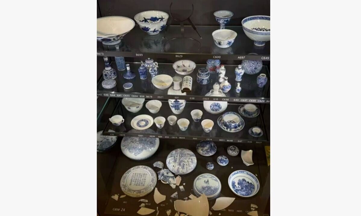 兩件康熙年間瓷器在英國大英博物館受損