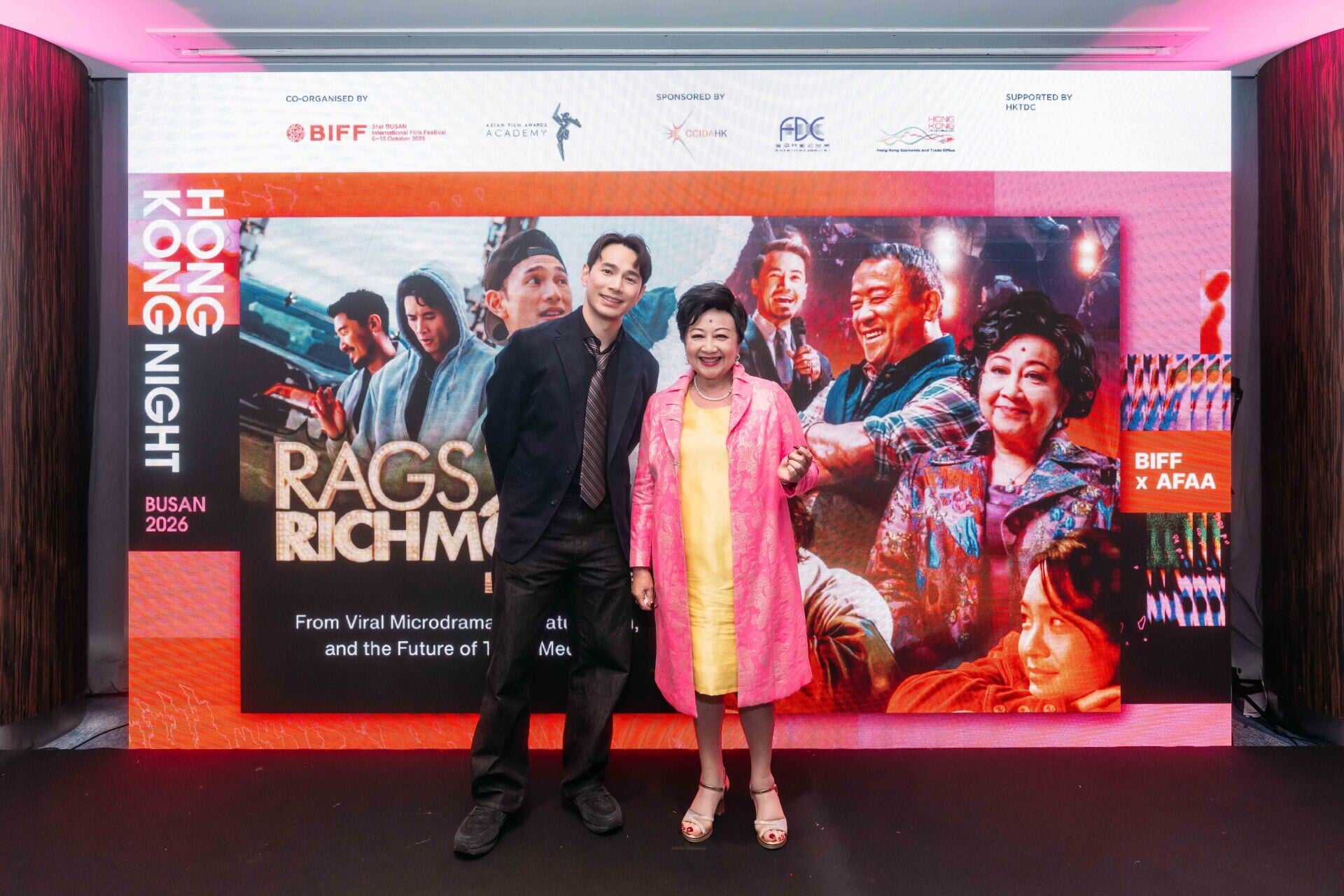 香港資深演員薛家燕與創作歌手王梓軒亦攜手介紹新作《皇冠之音》 (1)