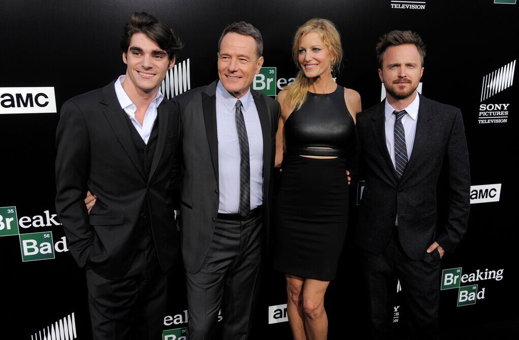 RJ Mitte(左)與Bryan Cranston, Anna Gunn and Aaron Paul在2013年出席活動(AP資料圖片)