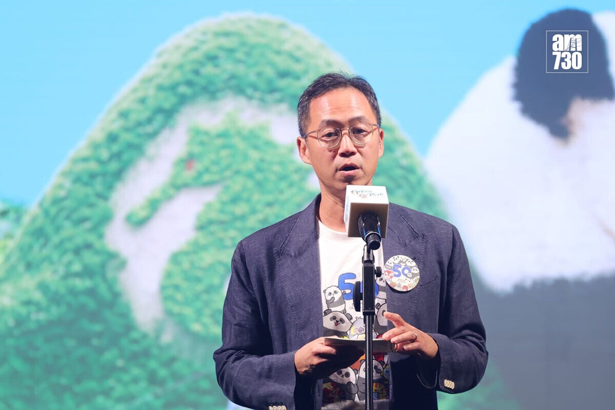 龐建胎說,海洋公園多年來在社會上扮演獨一無二且不可替代的角色。(吳康琦攝)
