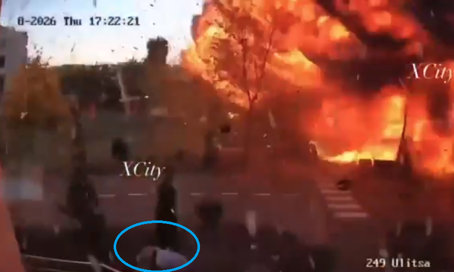 俄烏戰爭|男子驚險避過無人機擊殺 走慢一步被炸中(有片)