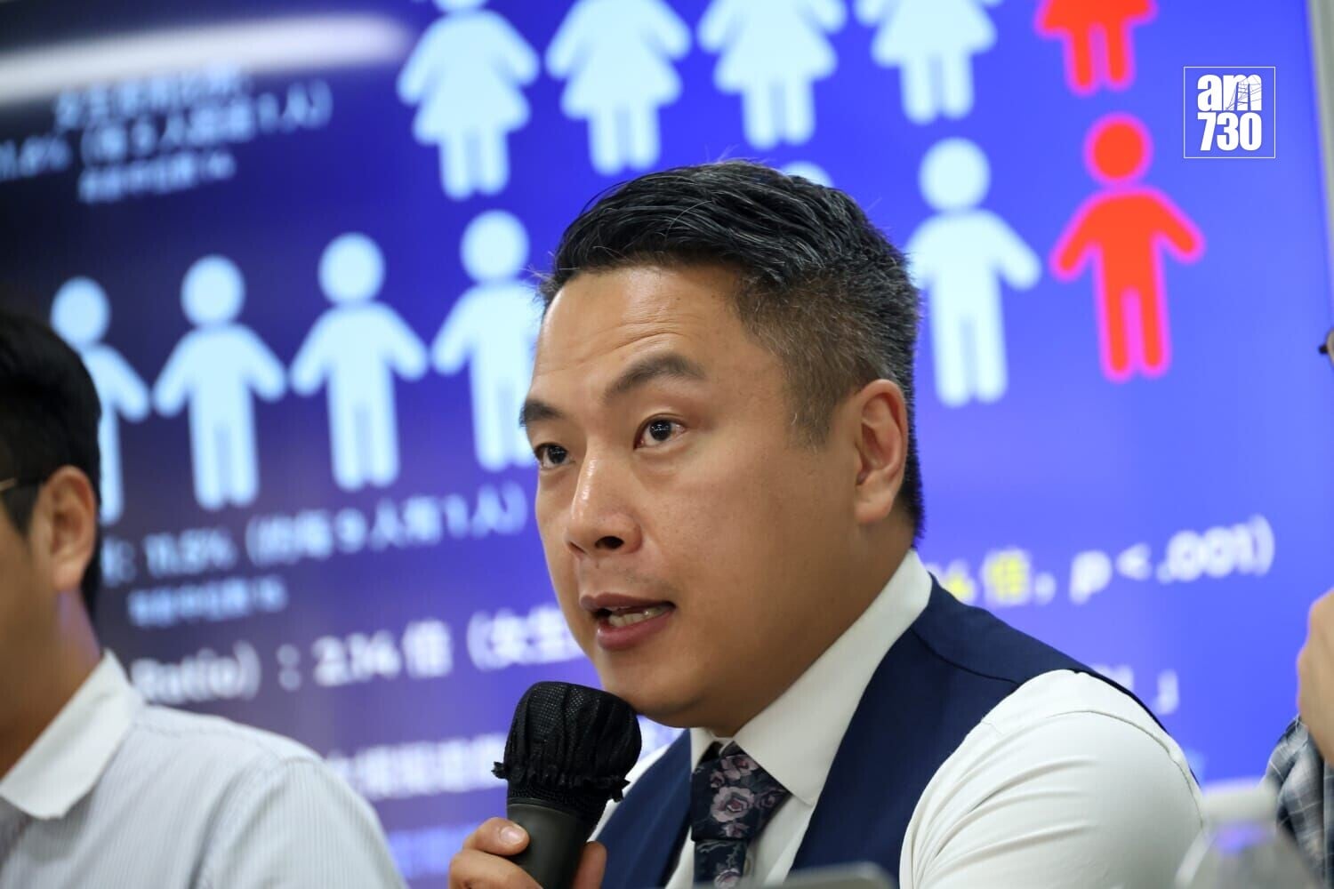 陳志安指孤獨感與虛擬關係形成惡性循環。(周令知攝)