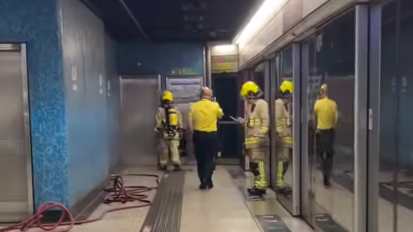 港鐵藍田站月台有設備冒煙，一度暫時關閉。港鐵及消防人員正在現場處理。(Threads)