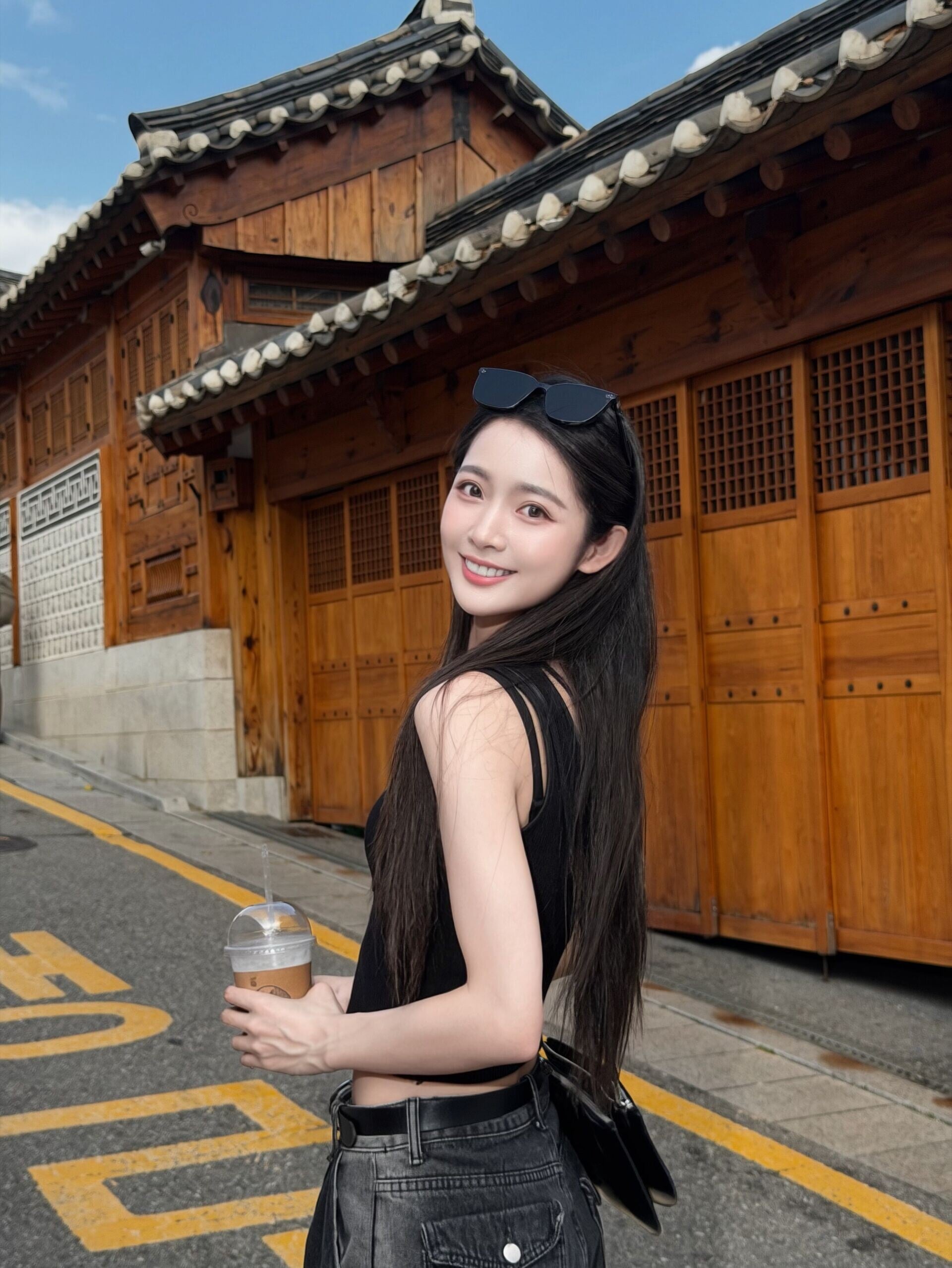 啦啦隊女神怡琪身高1.7米