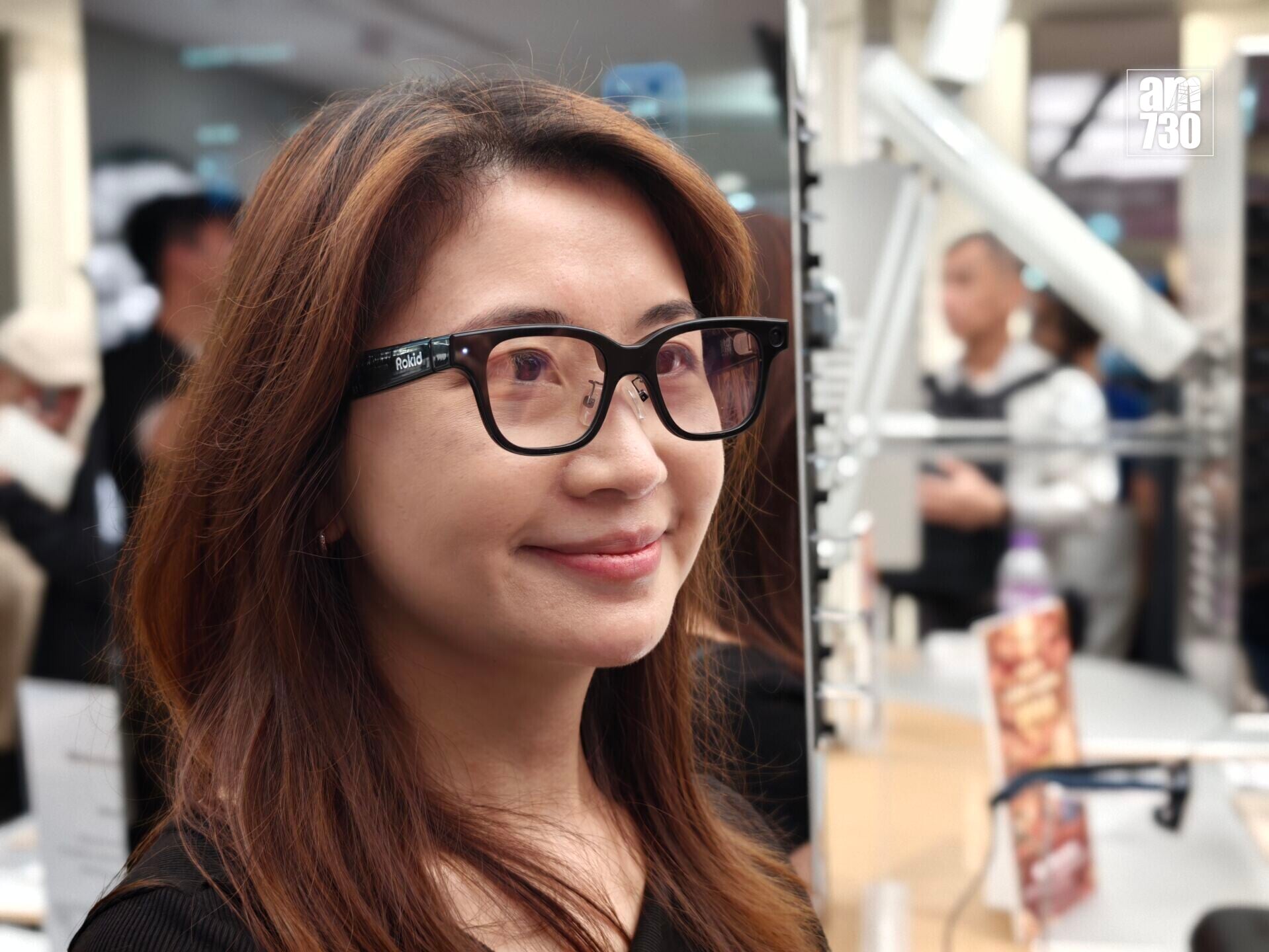 Rokid Glasses輕量而且佩戴舒適,日常戴上都不覺負擔。