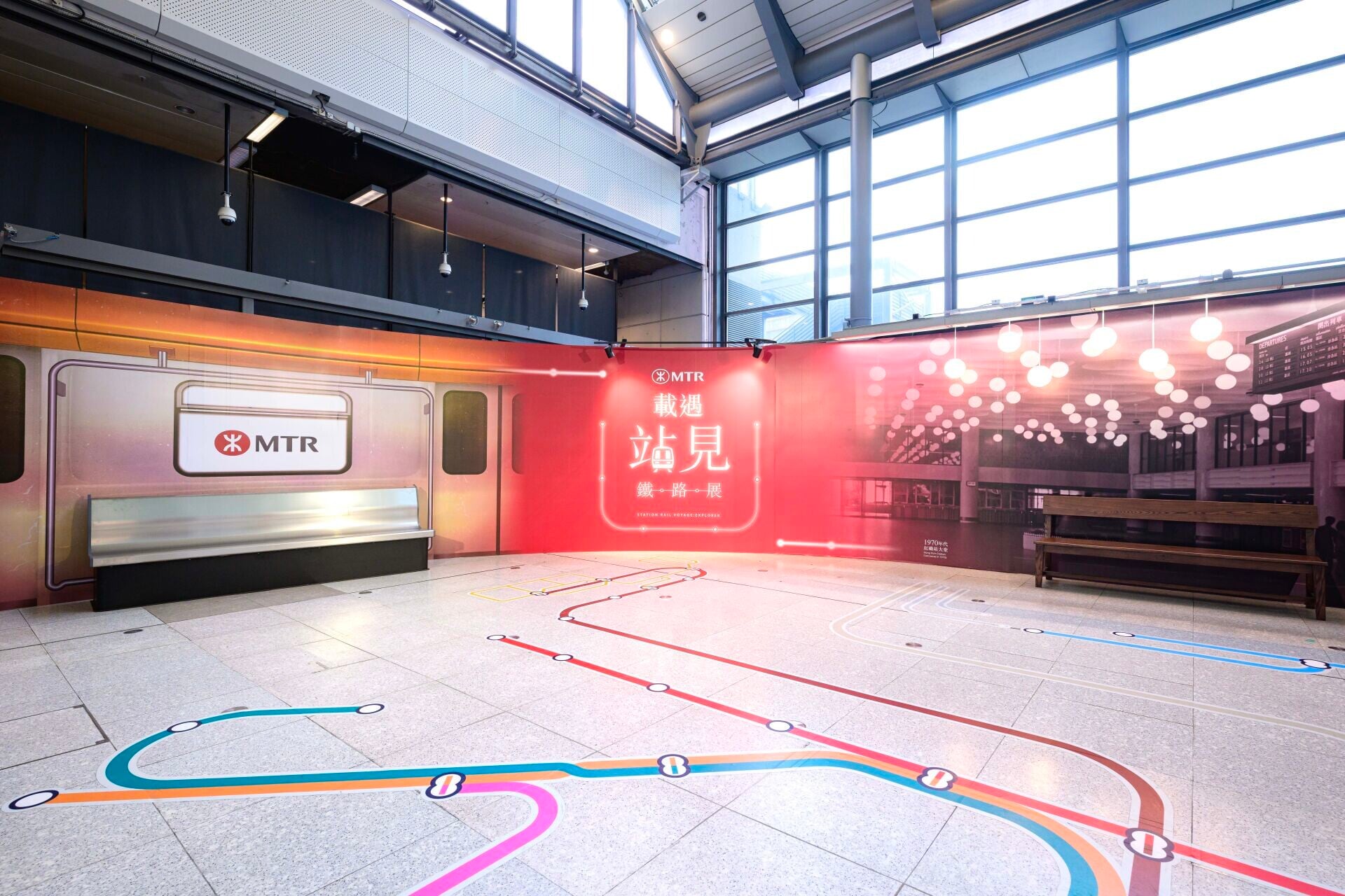圖示將於香港杜莎夫人蠟像館舉行的香港微型城市展中的微型藝術展品。(政府新聞處)