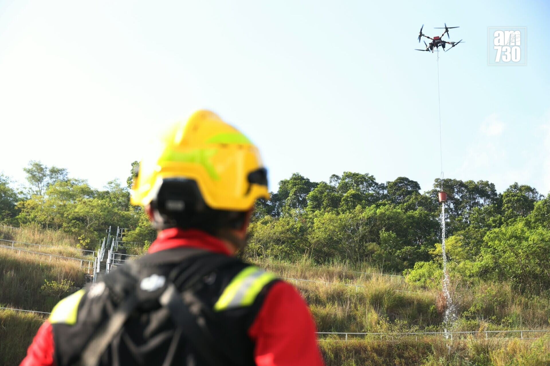 消防重陽節期間加強巡邏高危地點,引3項無人機科技助監察山火。(林俊源攝)