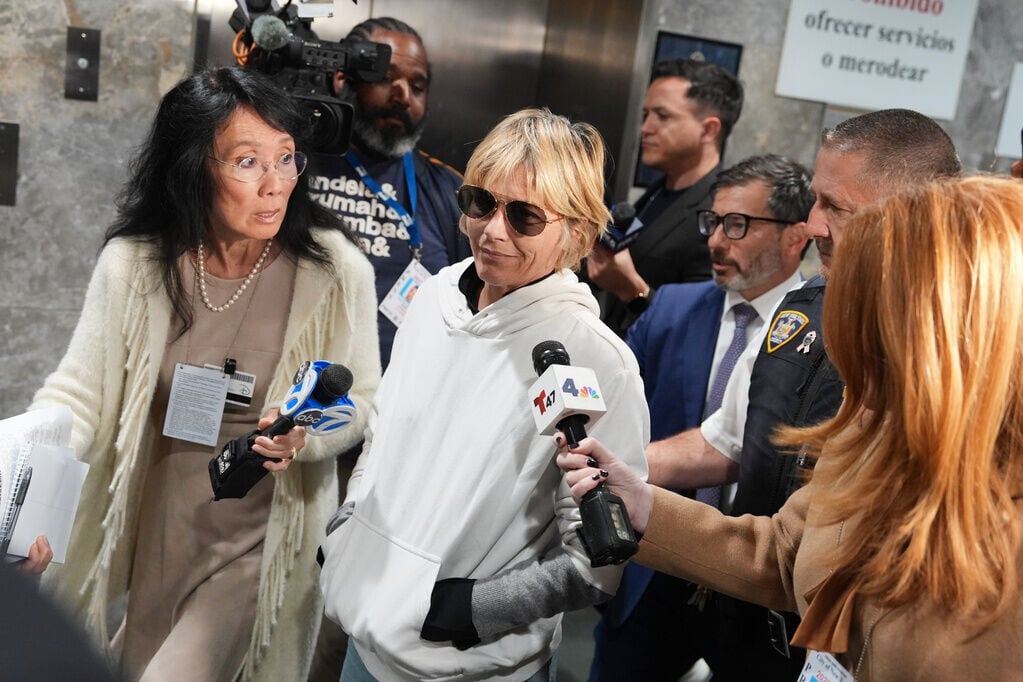 Selma Blair被控兩項二級襲擊罪(AP)
