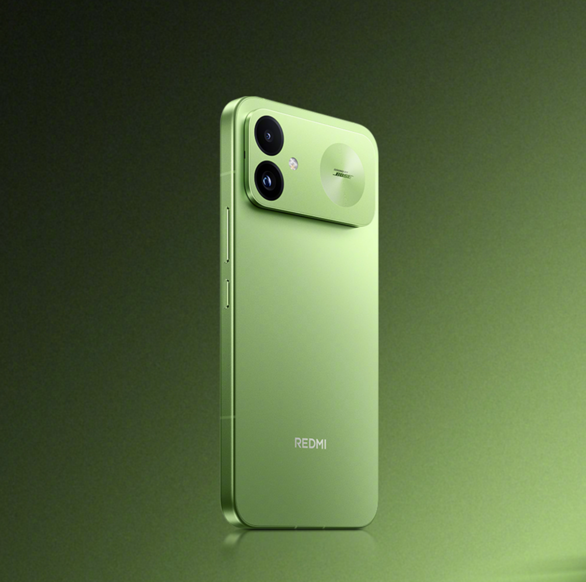 REDMI K100 主打全新的綠色機身配色,機背用上橫向大矩陣相機模組設計