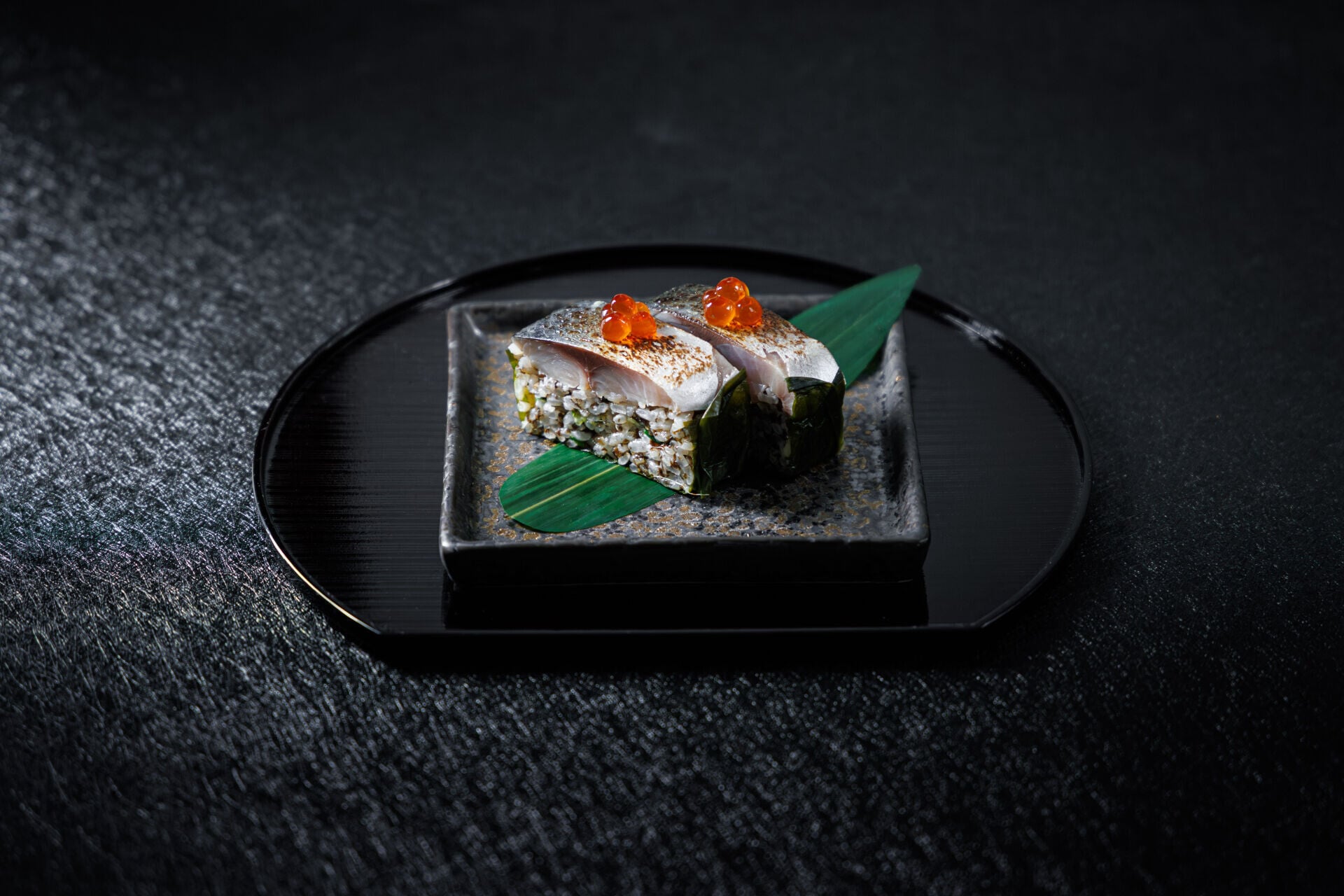 鯖魚押壽司配海苔佃煮拌醋飯(港幣$32)