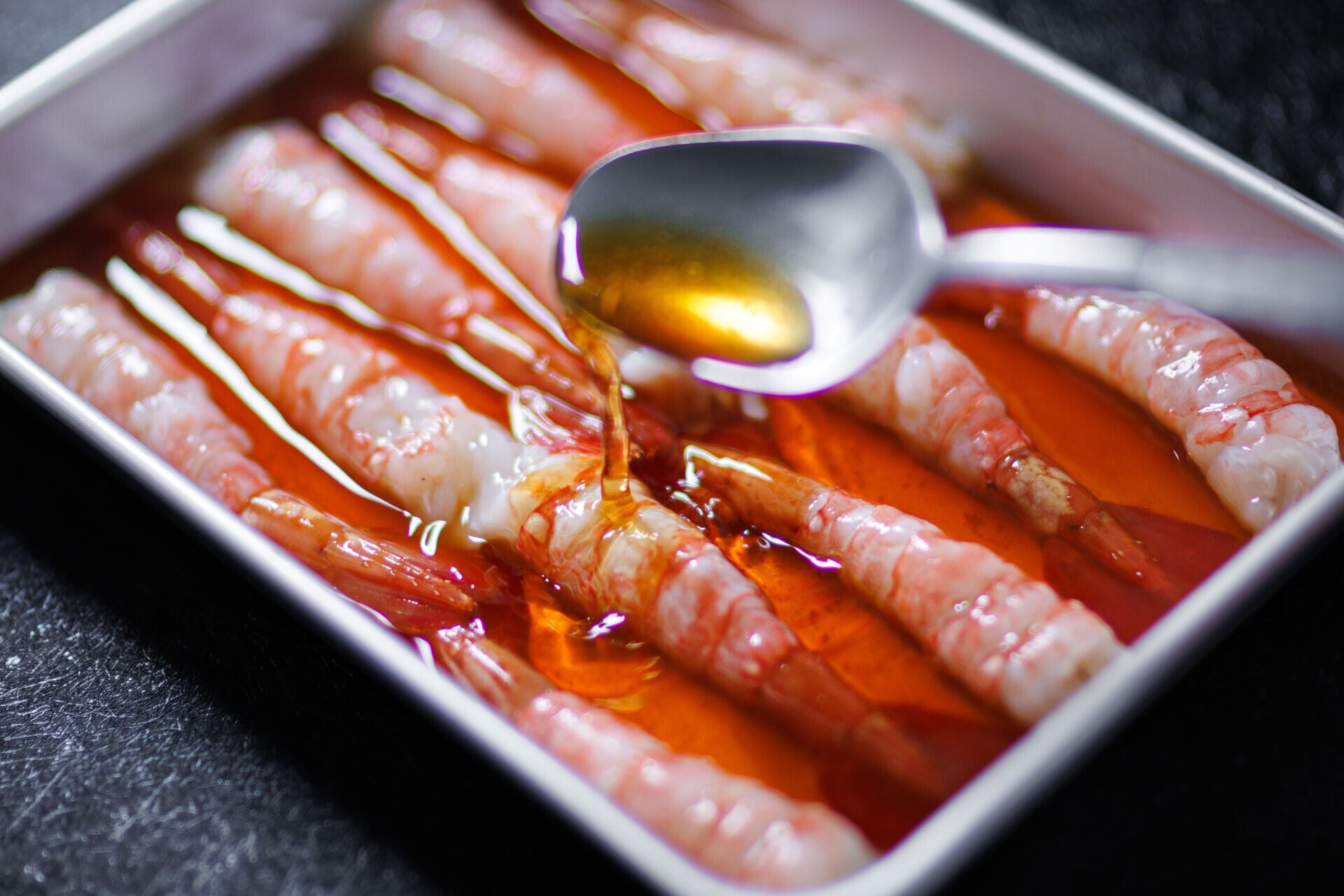 醬漬牡丹蝦雙味(港幣$42) 將上乘牡丹蝦浸入特製酒香醬油漬