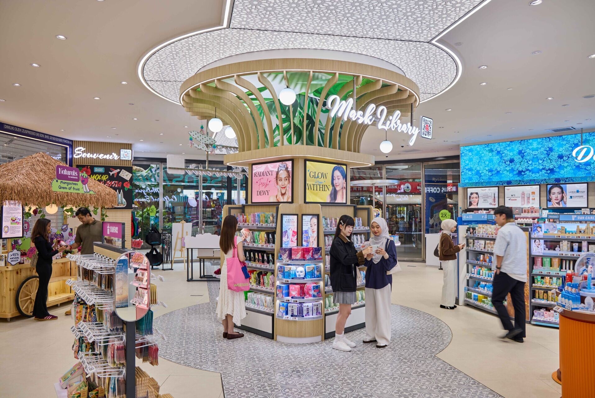 屈臣氏集團旗下品牌屈臣氏推出亞洲首間Watsons Plus。