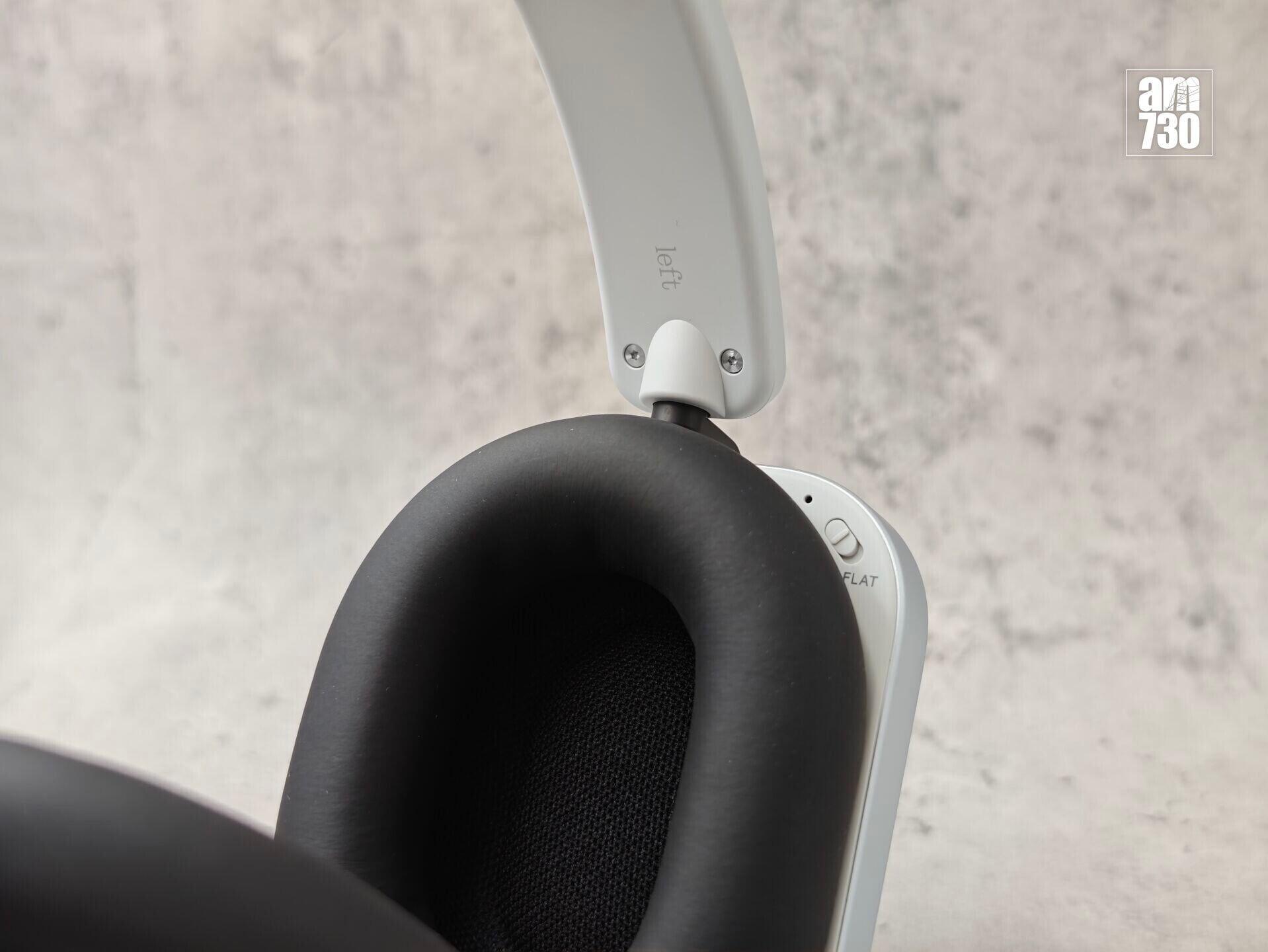 Nothing Headphone (1) Pro頭戴式耳機的「Flat EQ」可一鍵切換原音。