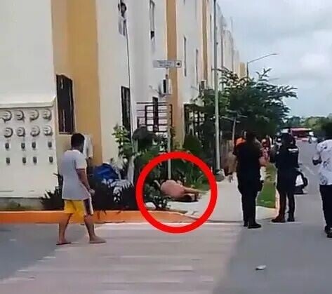 墨西哥男偷食人妻遭捉姦 半裸爬窗逃跑慘摔落地(有片)