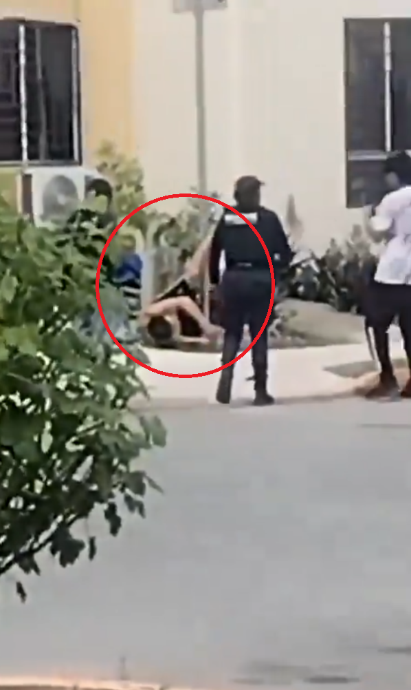墨西哥男偷食人妻遭捉姦 半裸爬窗逃跑慘摔落地(有片)