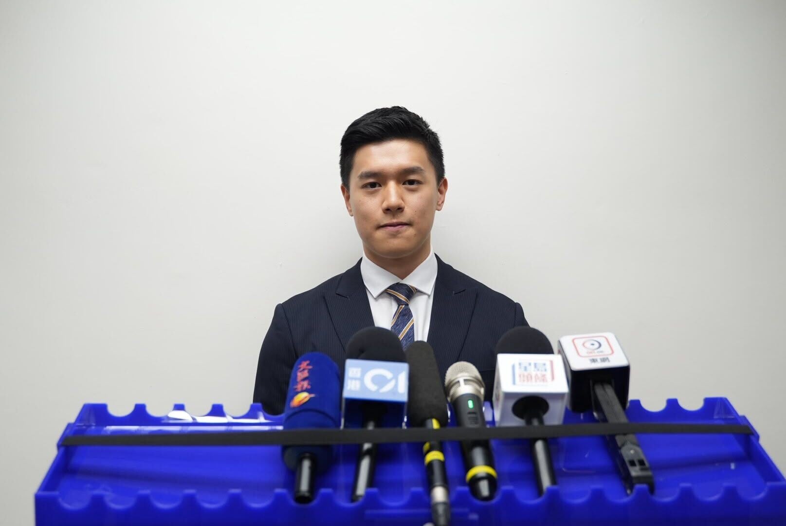 警方交代案情。