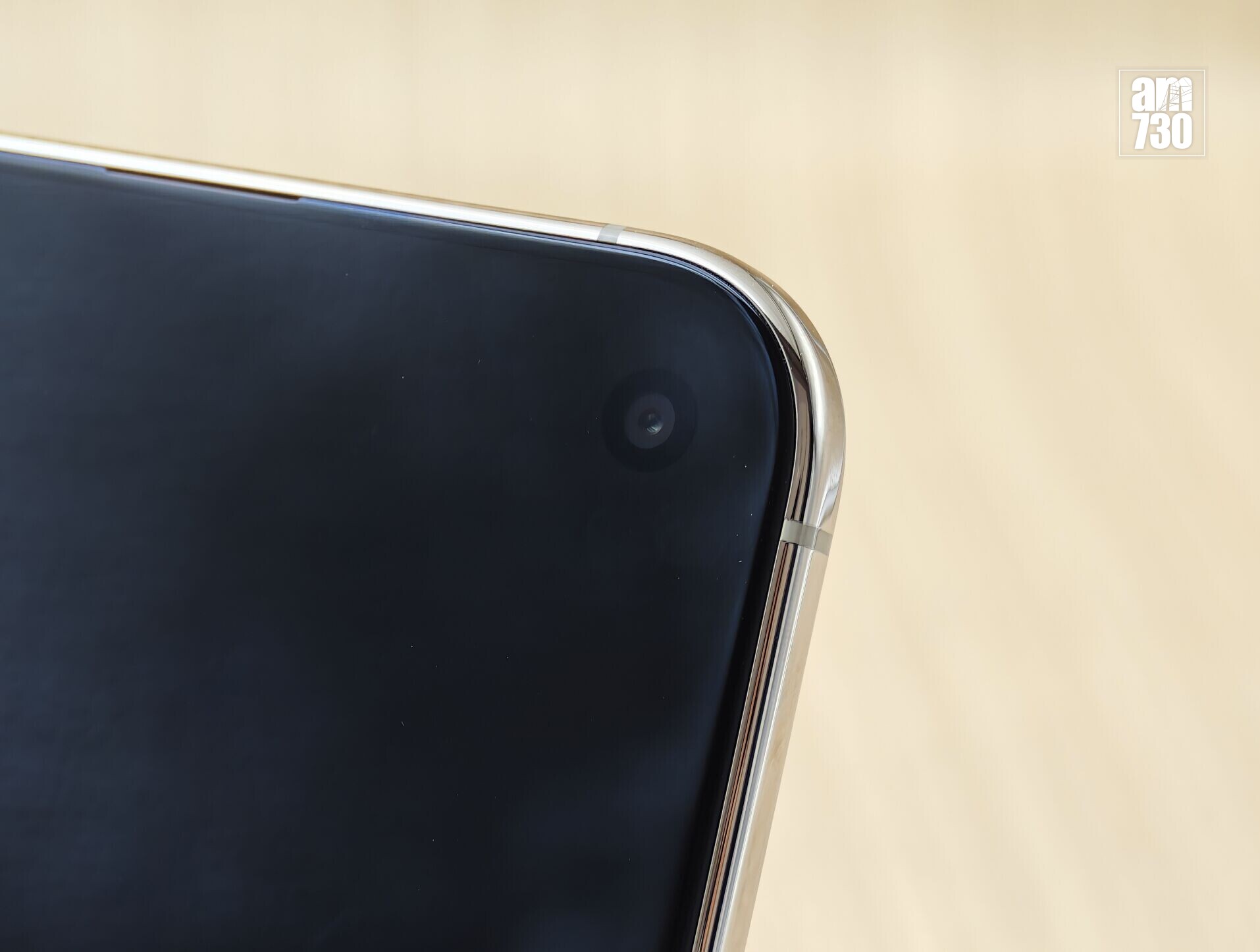 iPhone Duo前置12MP Center Stage鏡頭。