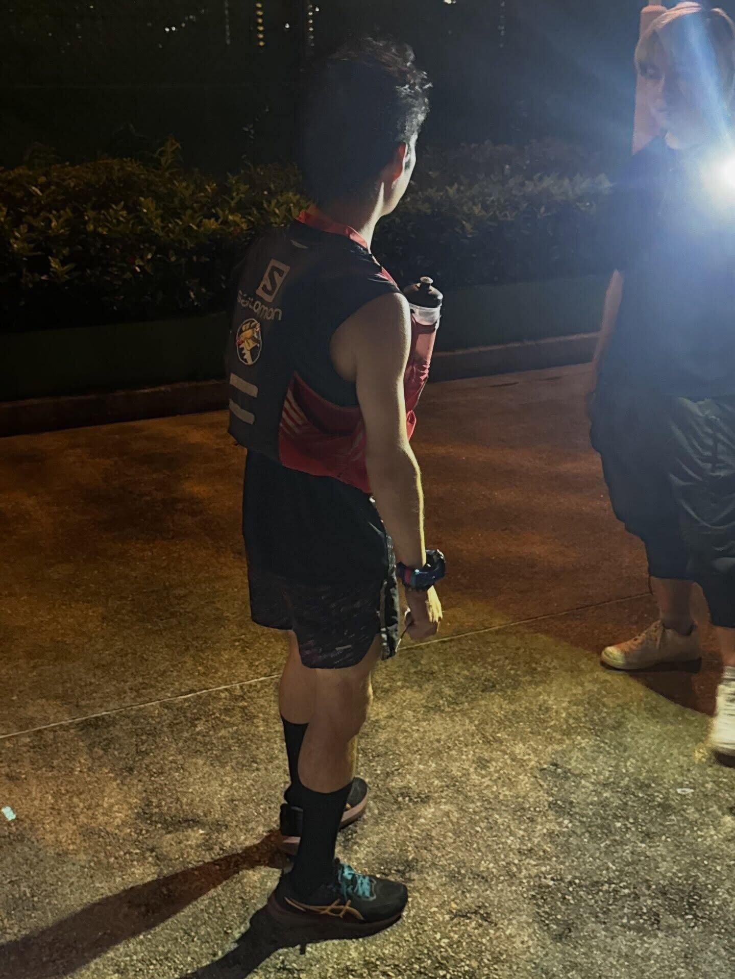 石硤尾公園一名男子疑在貓糧內下毒(Threads)