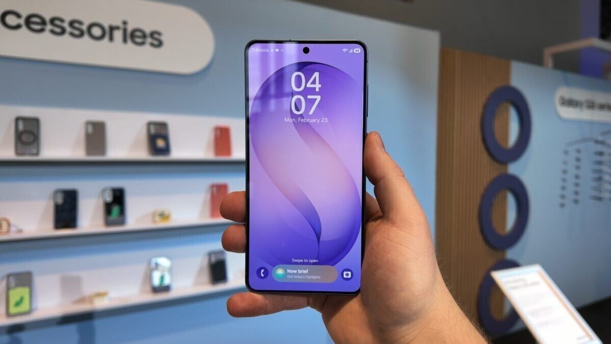 Samsung Galaxy S27 Ultra /S27 Pro 電池傳升級 支援60W快充（網上效果圖）