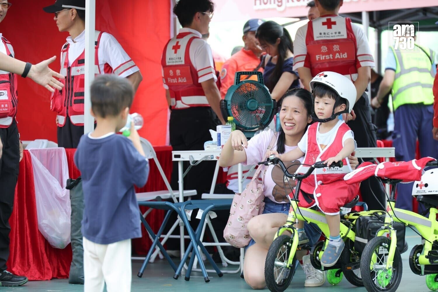 民安隊舉行「山嶺活動安全推廣日暨社區應急體驗日」。(吳康琦攝)