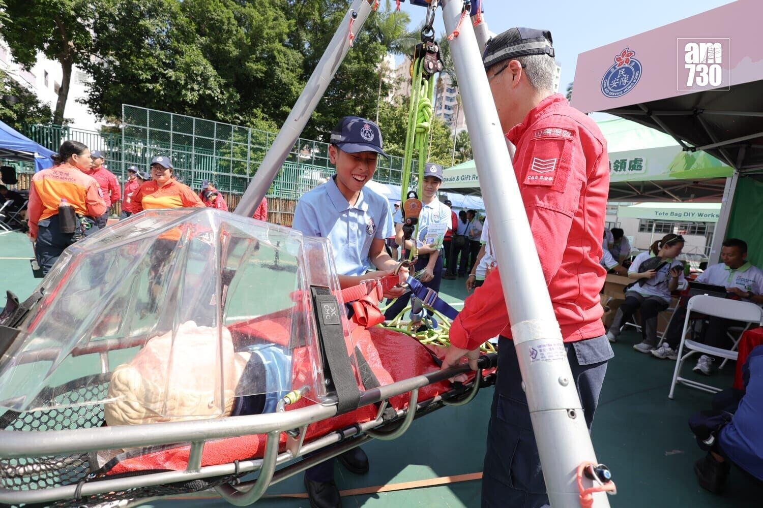 民安隊舉行「山嶺活動安全推廣日暨社區應急體驗日」。(吳康琦攝)