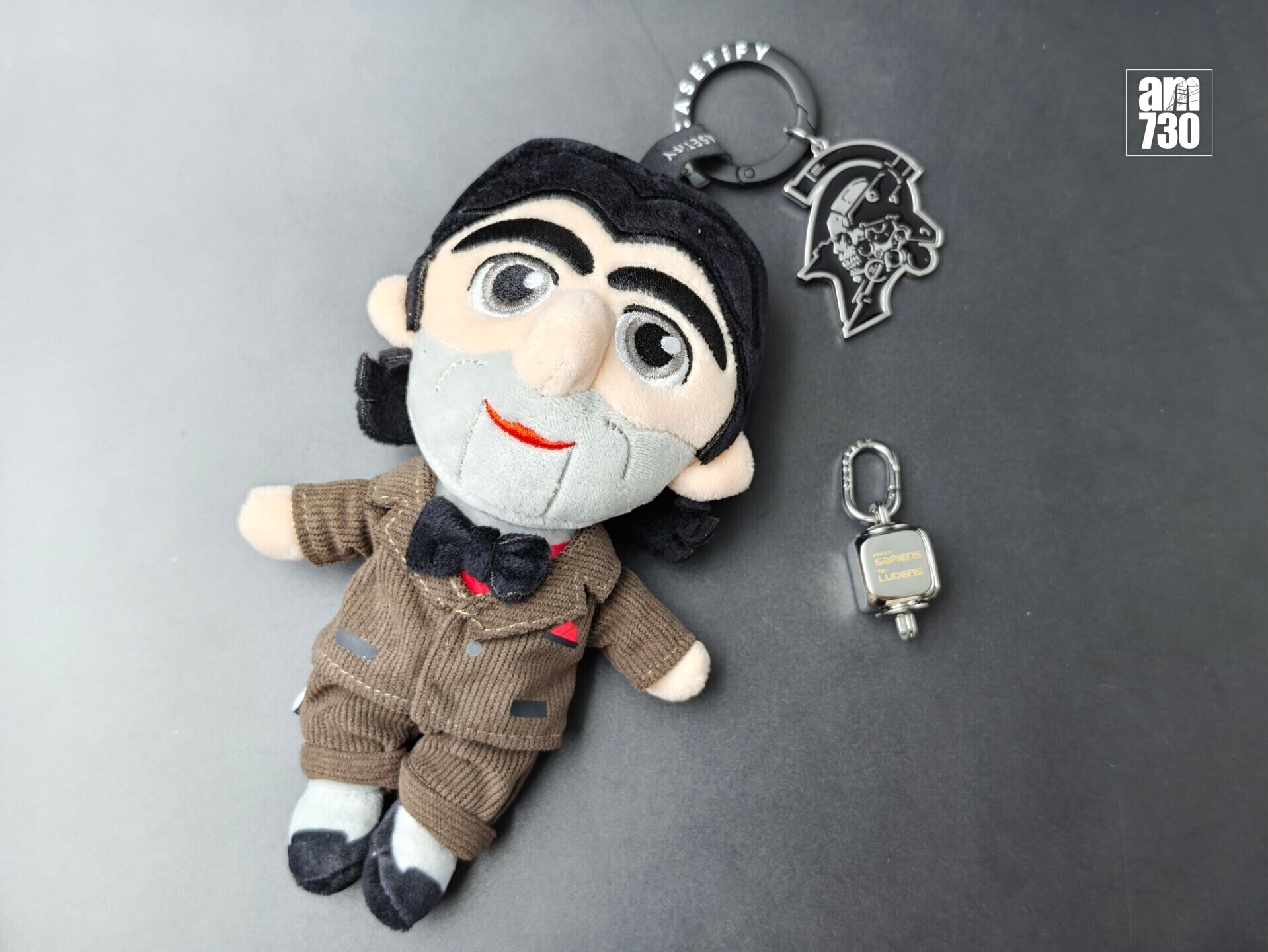 Dollman毛絨吊飾及吊飾串珠帶來《死亡擱淺》設計。