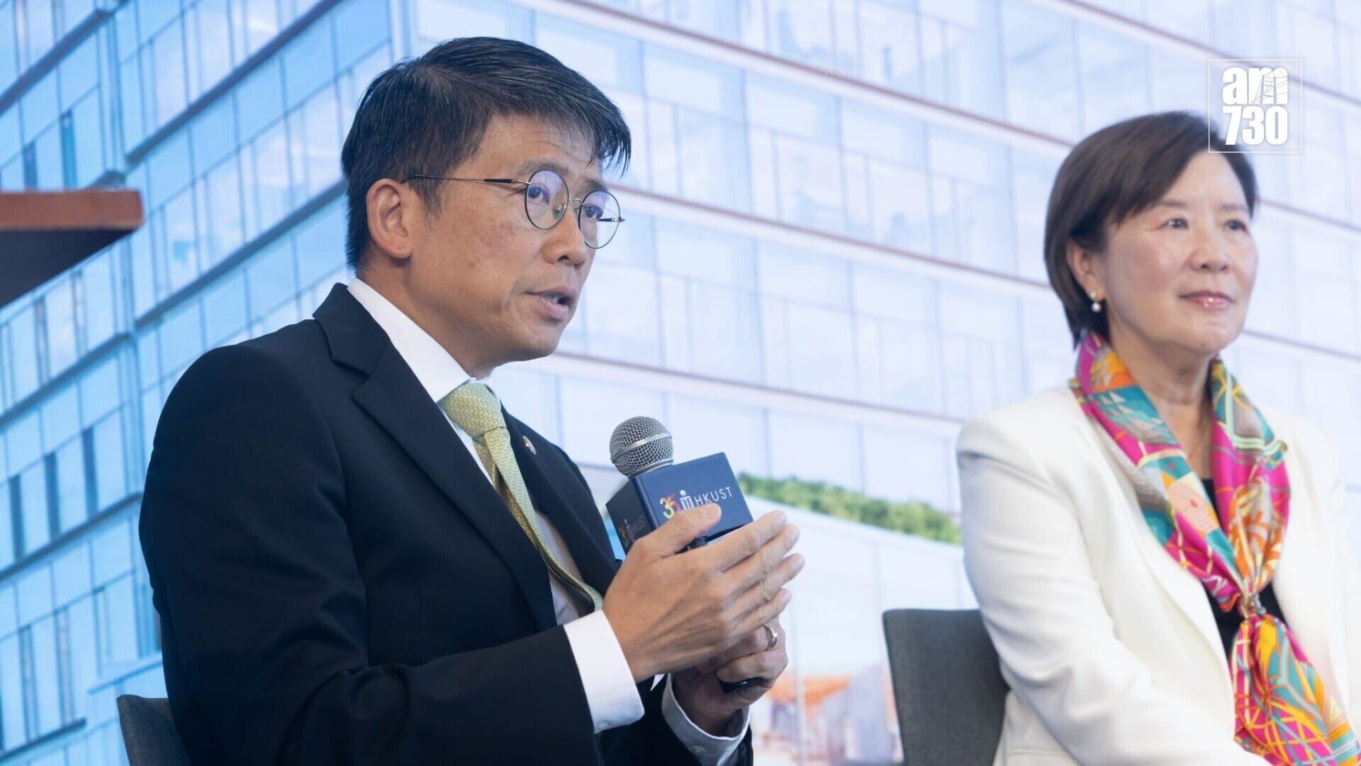 香港科技大學正籌建本港第三間醫學院，介紹籌建醫學院的最新進展。高級副院長梁如鴻及科大校長葉玉如(蘇文傑攝)