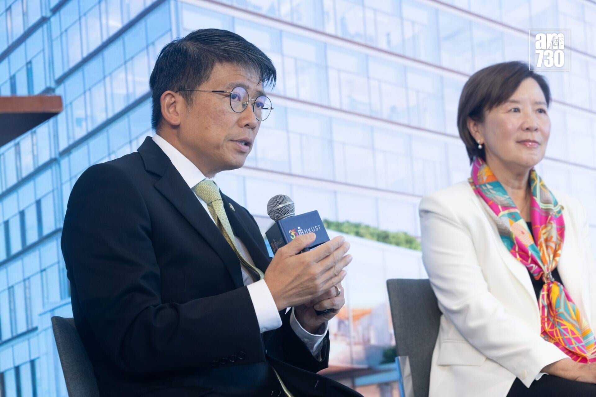 香港科技大學正籌建本港第三間醫學院,介紹籌建醫學院的最新進展。高級副院長梁如鴻及科大校長葉玉如(蘇文傑攝)