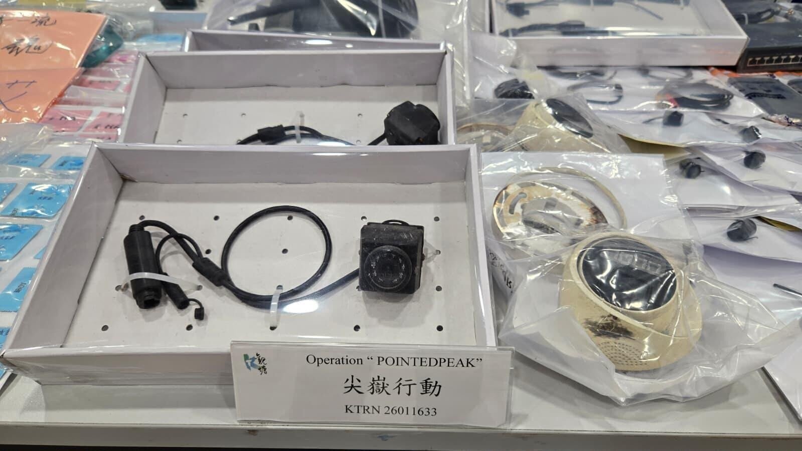 警觀塘搗賣淫集團拘30人,揭街頭裝天眼監視警方避執法。