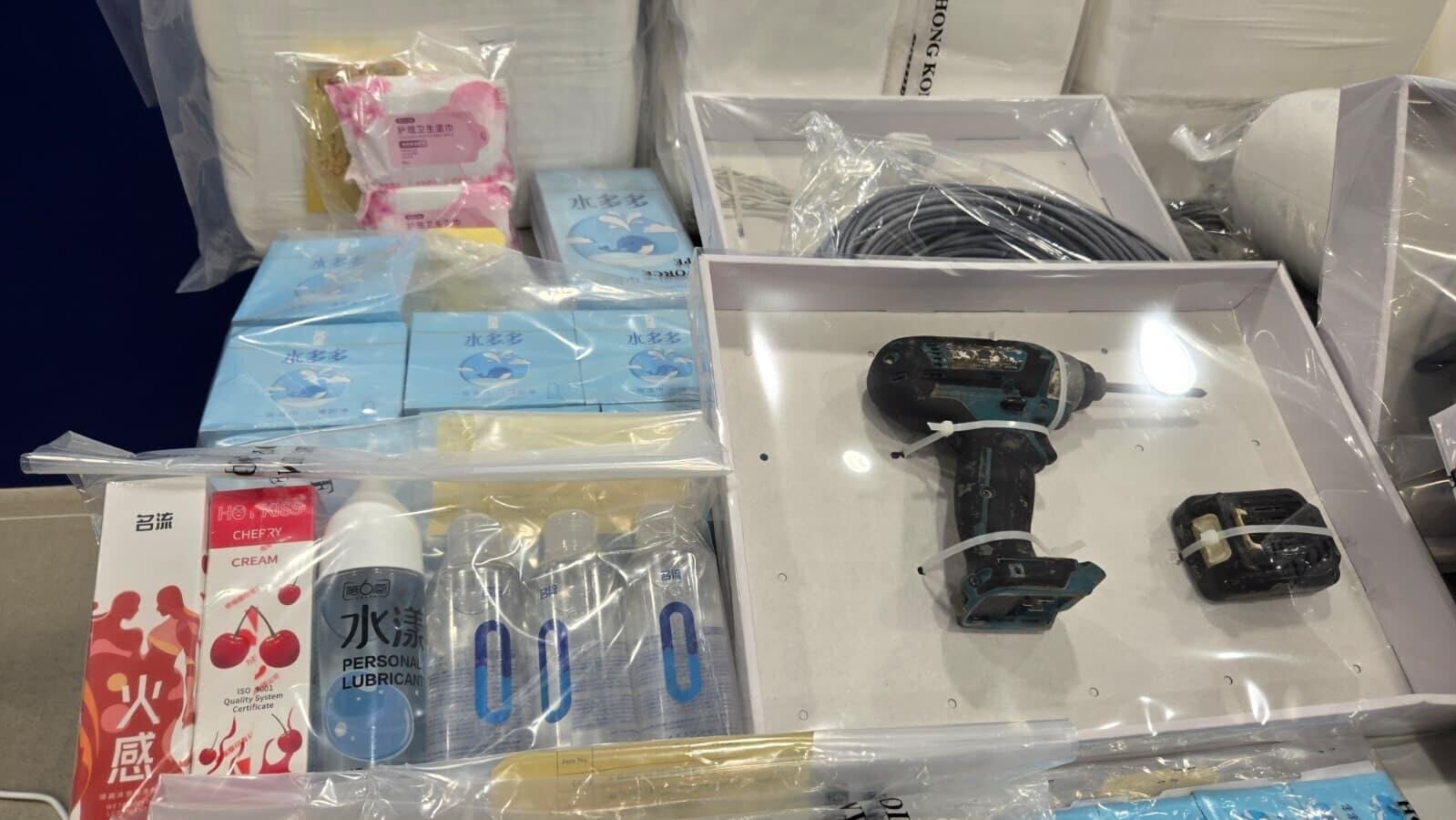 警觀塘搗賣淫集團拘30人,揭街頭裝天眼監視警方避執法。