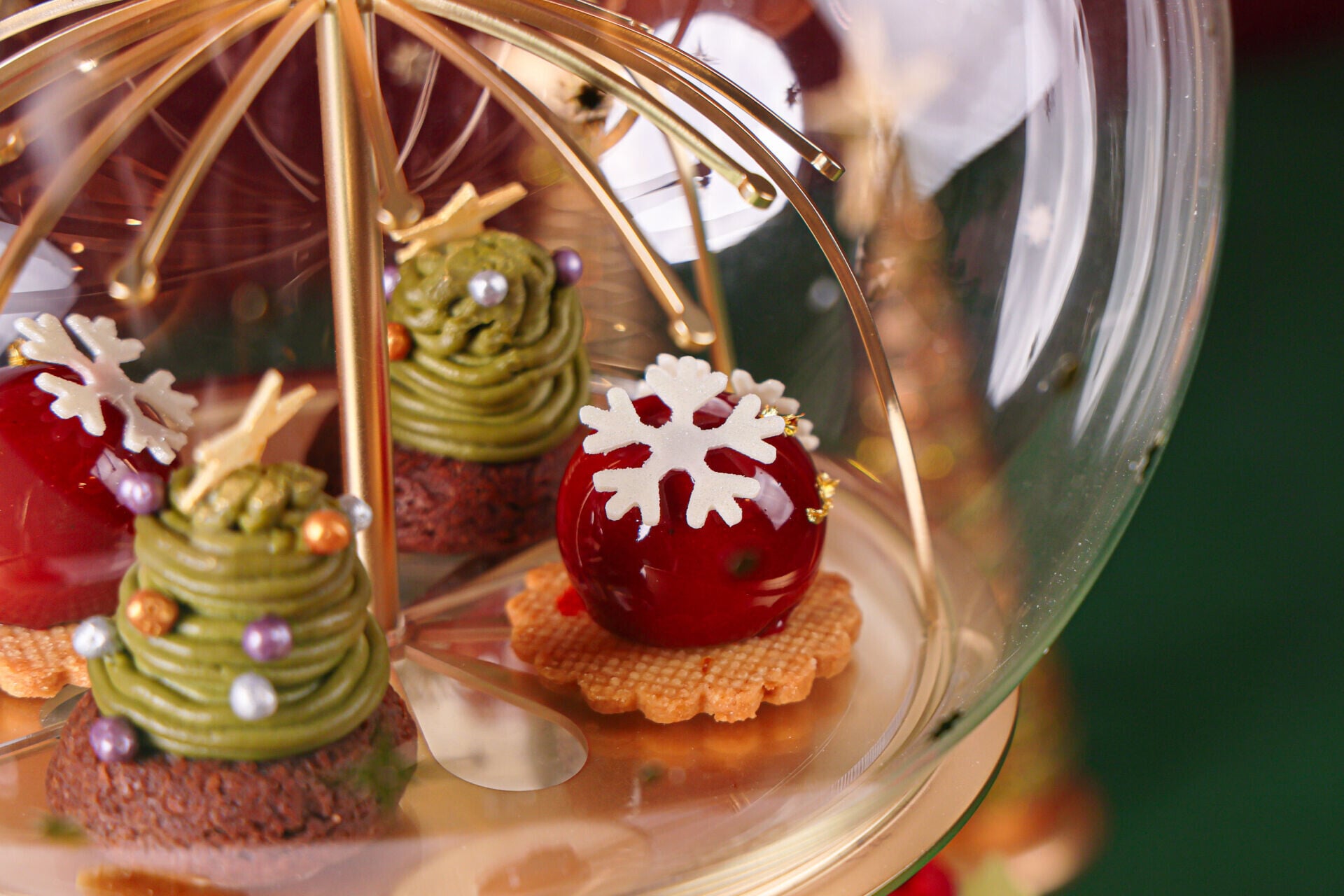 GODIVA 70% Dark Chocolate Vanilla Mousse GODIVA 70% 黑朱古力雲呢拿慕絲