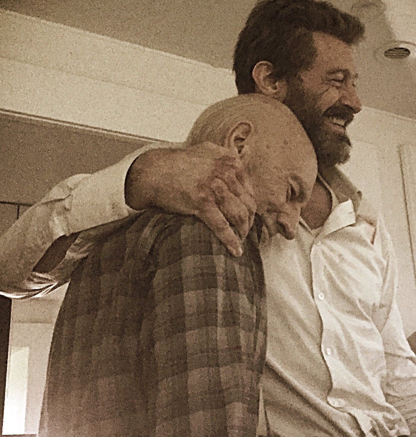 曉治積曼(Hugh Jackman)出文悼念「X教授」柏德烈史釗活(Patrick Stewart)。