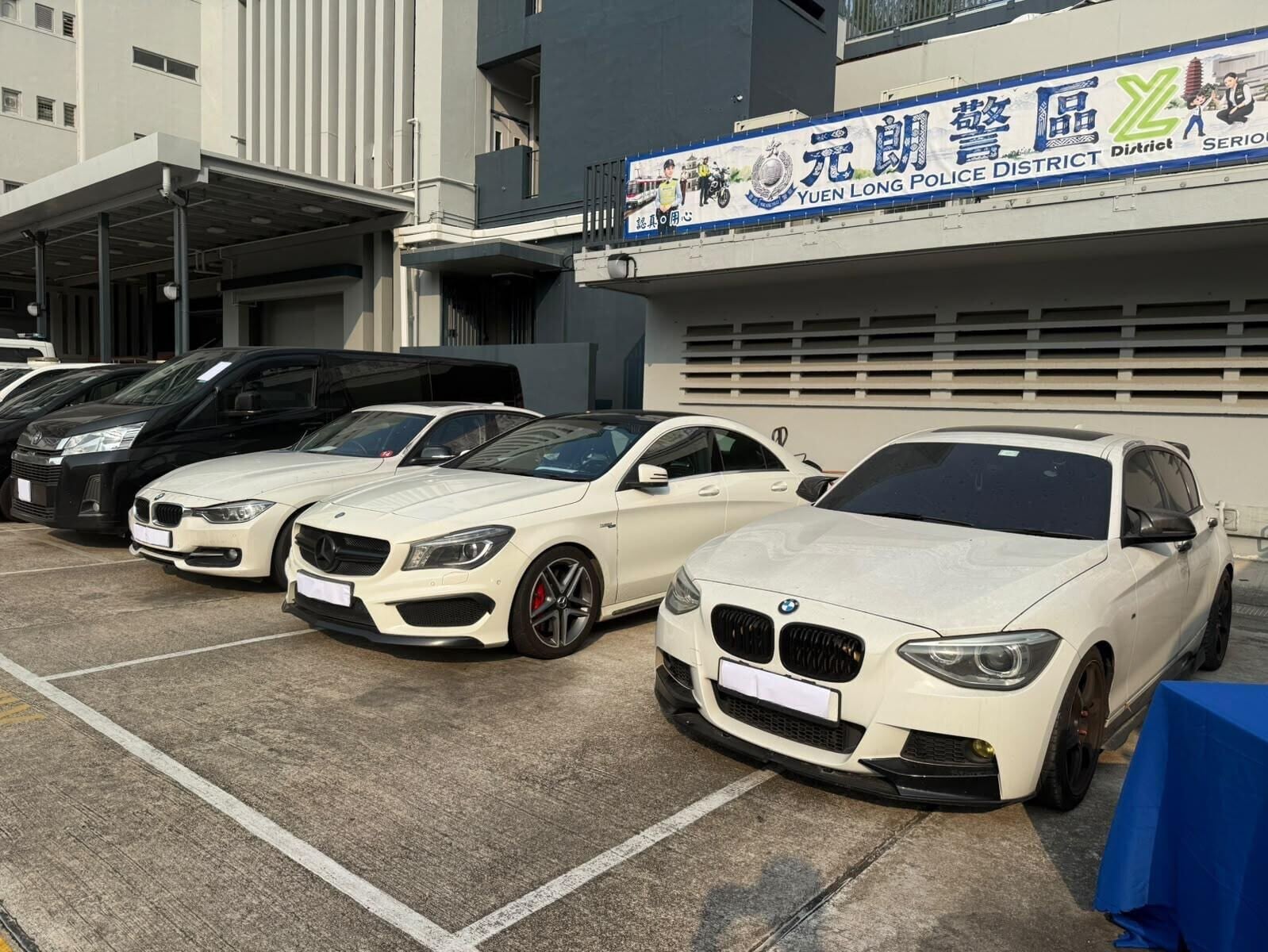 元朗警區成功鎖定瓦解三個活躍於新界及郊區的偷車集團,共拘捕8名涉案男子,涉及7宗車輛盜竊案件,相關案件合共有8輛私家車及1輛客貨車被盜。警方在行動中成功起回6部失車。