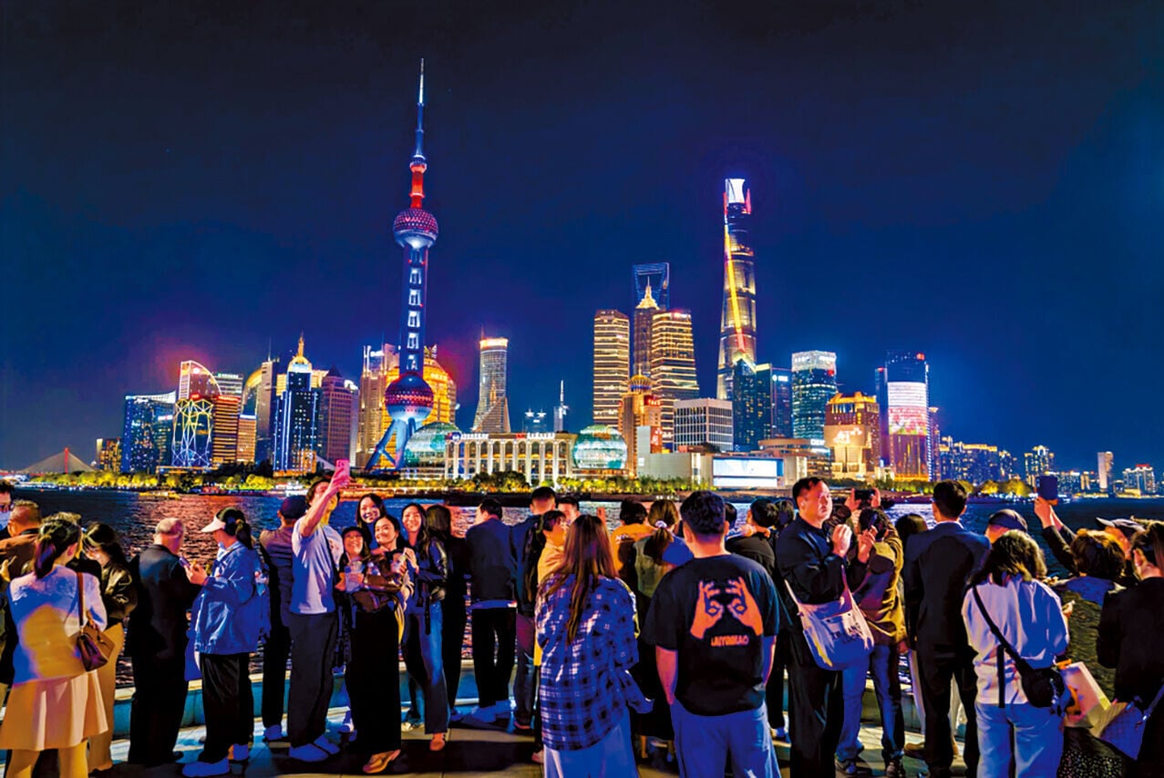 內地長假期過後，投資者對後市的態度明顯謹慎。(中通社)