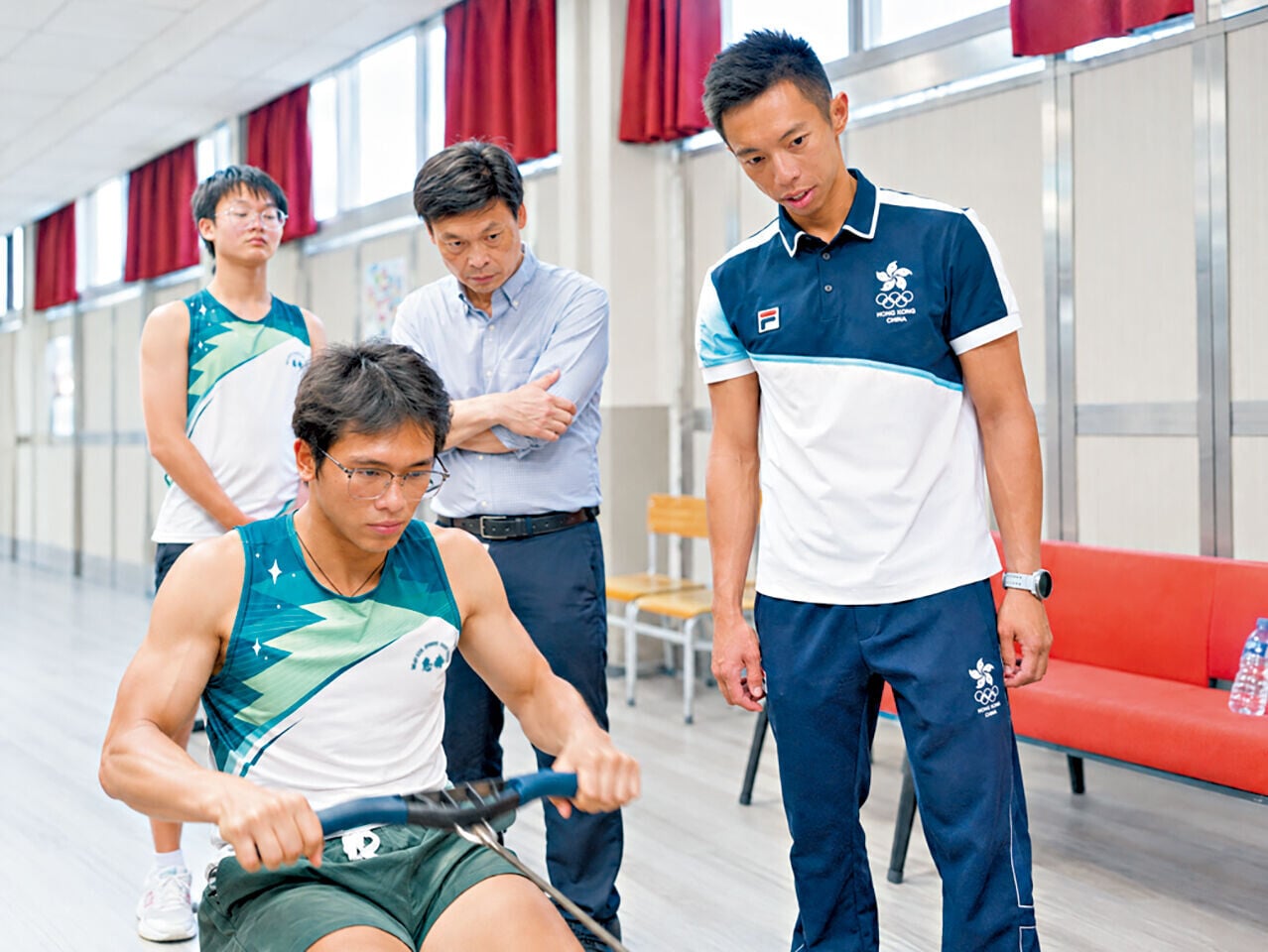 今次計劃由華懋與中國香港賽艇協會合作推出,將走進全港16間中小學,讓過千名學生接觸及體驗室內賽艇。